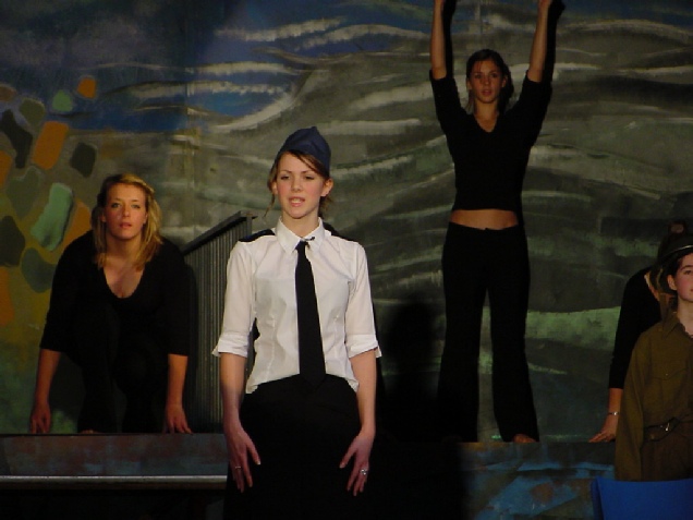 show2004-12.JPG