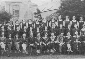 1932-3.jpg